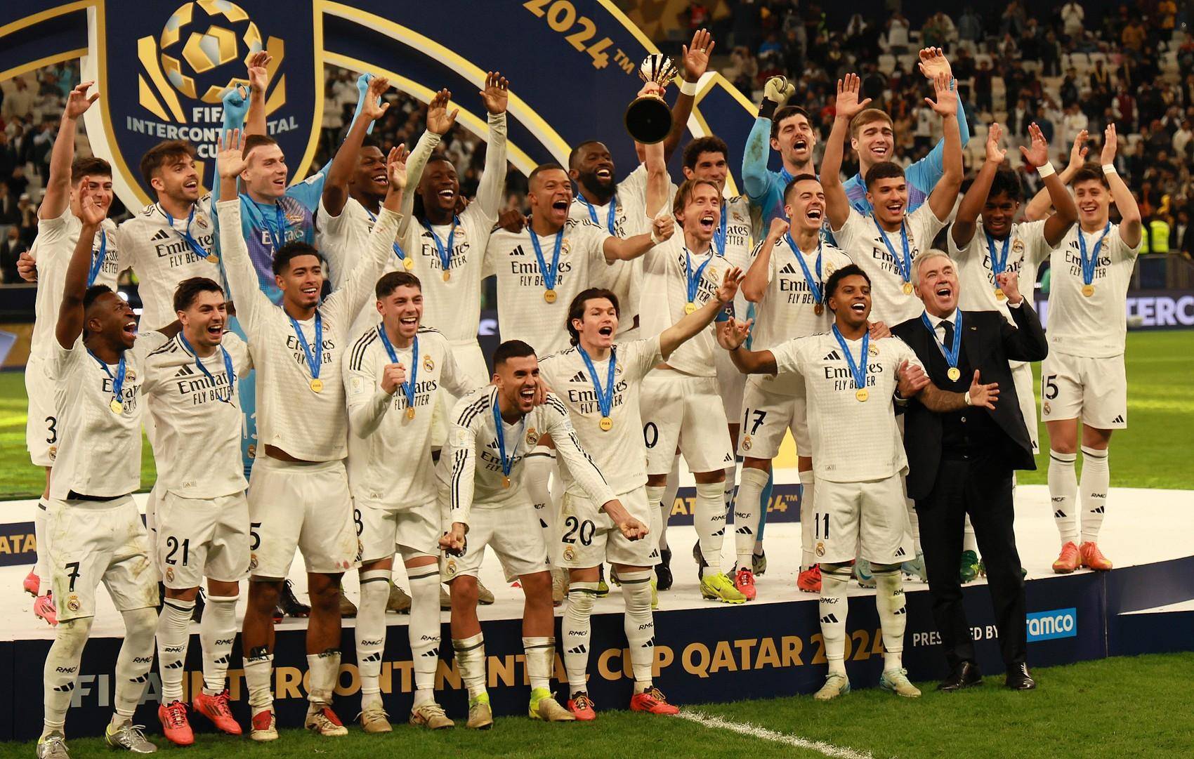 雷速体育12月7日讯 NBA常规赛继续进行，老鹰客场131-116战胜奇才。