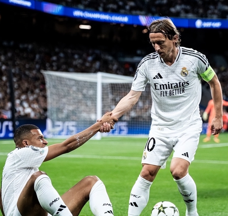 意甲第11轮最佳阵容：劳塔罗领衔，佩7、萨56、贝拉尔迪入选