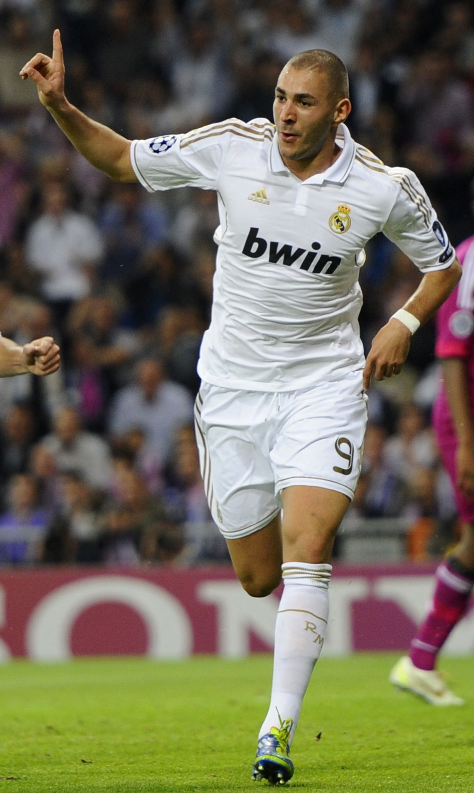 尤文客战博德闪耀：小孔塞桑、奥蓬达首发，米雷蒂出战